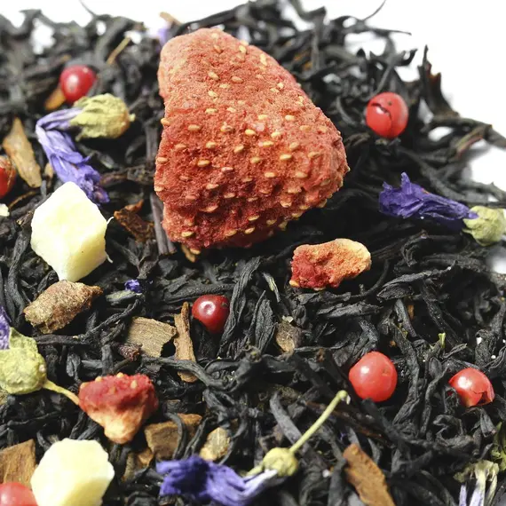 Чай черный Клубника с корицей Премиум в чайном магазине BestTea, фото , изображение 6
