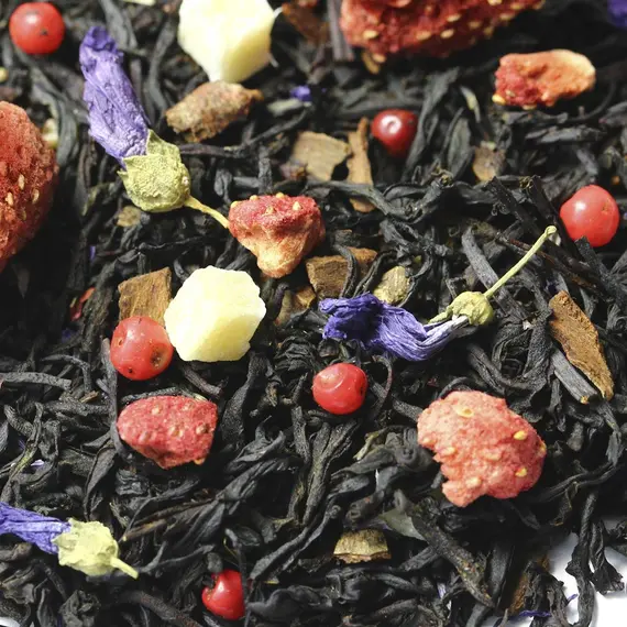 Чай черный Клубника с корицей Премиум в чайном магазине BestTea, фото , изображение 7