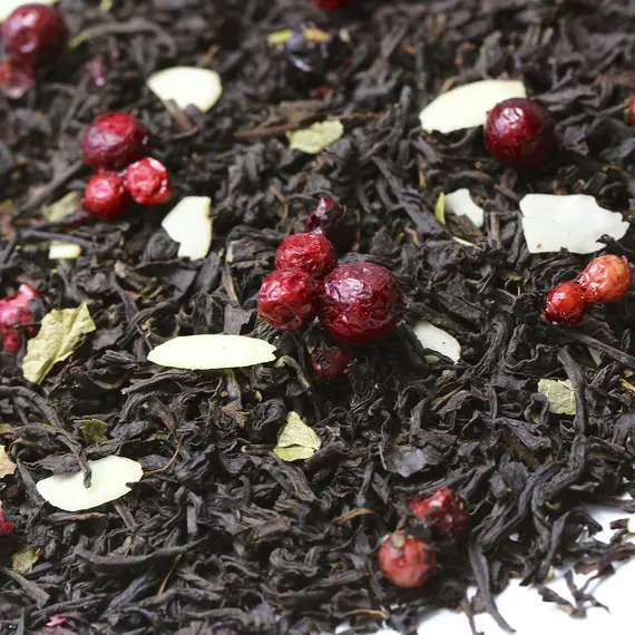 Чай черный Брусника с миндалем в чайном магазине BestTea, фото , изображение 2