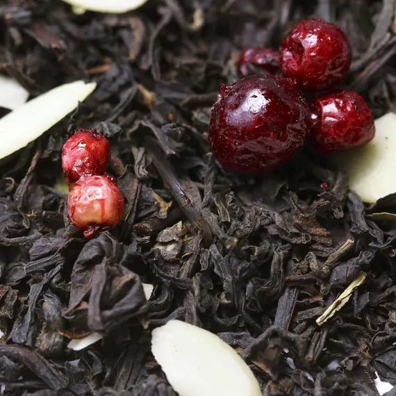 Чай черный Брусника с миндалем в чайном магазине BestTea, фото , изображение 8