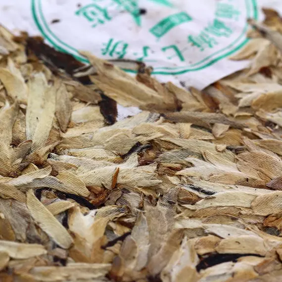 Чай пуэр Белый пуэр, Шен, блин 357 г в чайном магазине BestTea, фото , изображение 5
