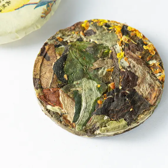 Чай белый Бай Му Дань с османтусом, точа прессованная оптом в BestTea, фото , изображение 3